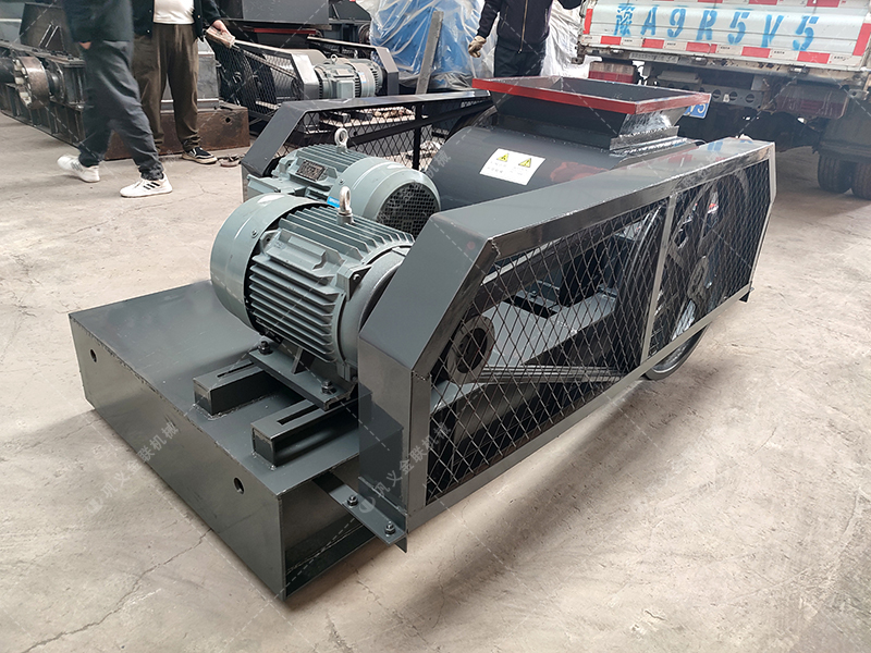 雙齒輥破碎機(jī)，如何解決大塊物料破碎的困擾？